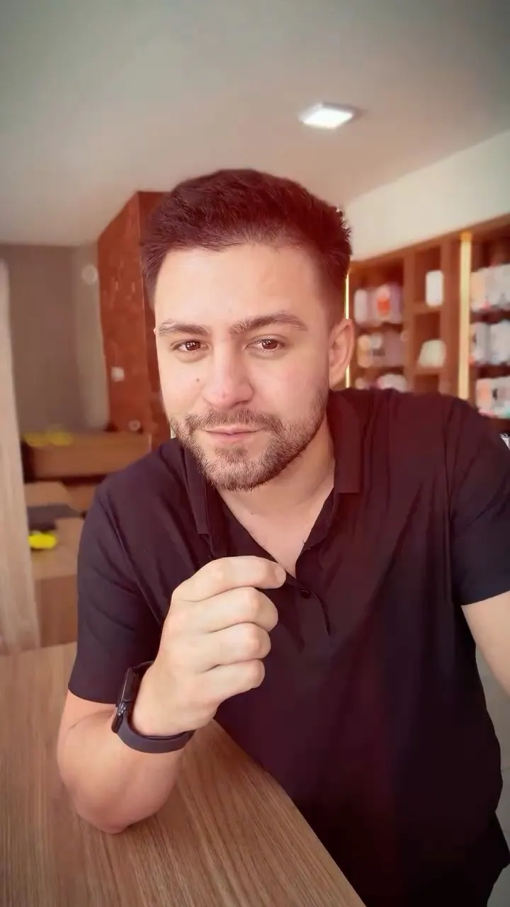 Vídeo da iWin: Se você também acha que o iPhone 18 Pro Max não mudou nada, você precisa ver esse vídeo! View all 8 comments